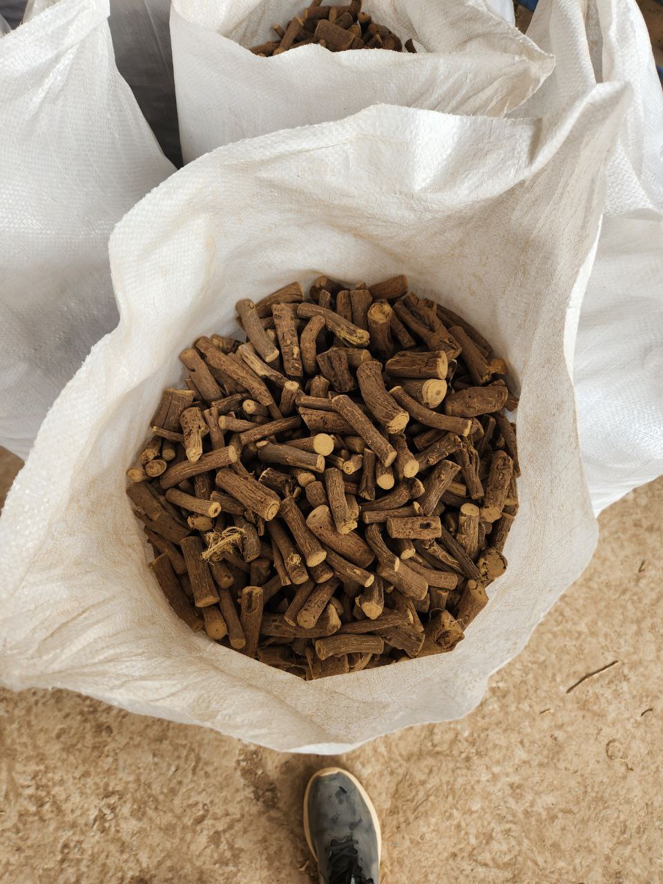 Licorice Root Sticks 5–6 cm, product view 3