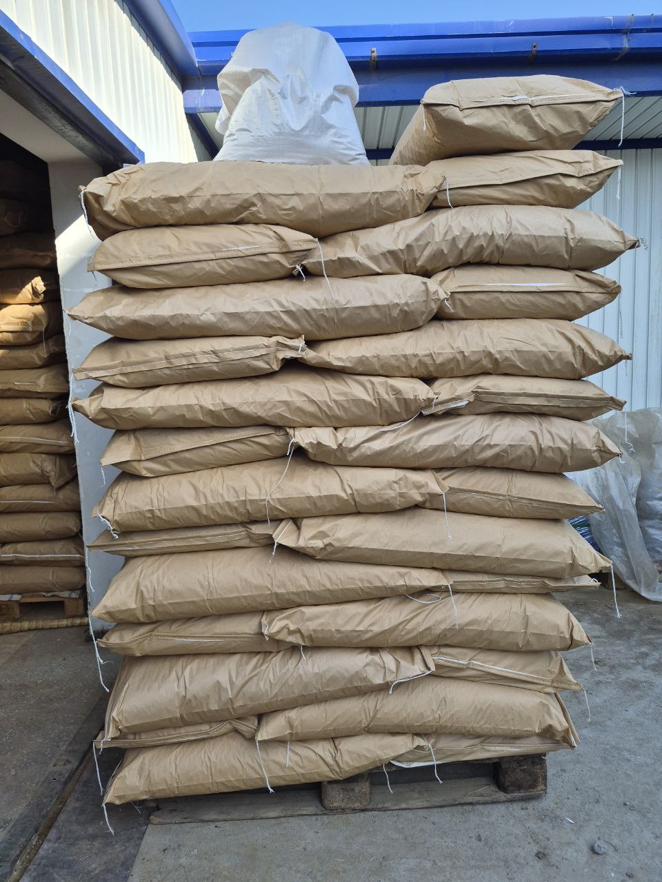 Spray Dried Licorice Extract Powder, GA 7–9%, Food Grade, product view 3